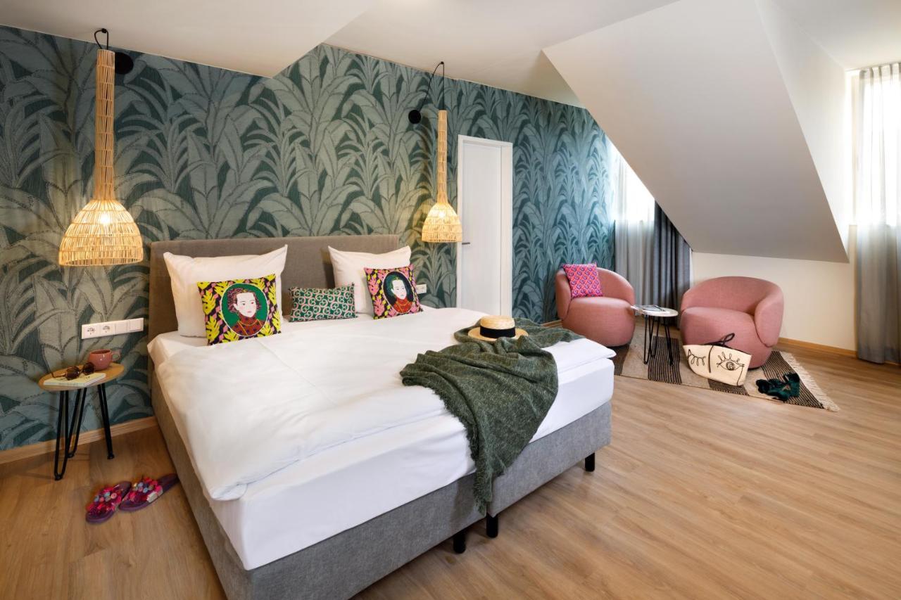 Deluxe Double Room,1297957282:JPEG