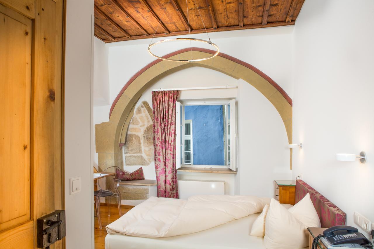Zimmer mit Queensize-Bett